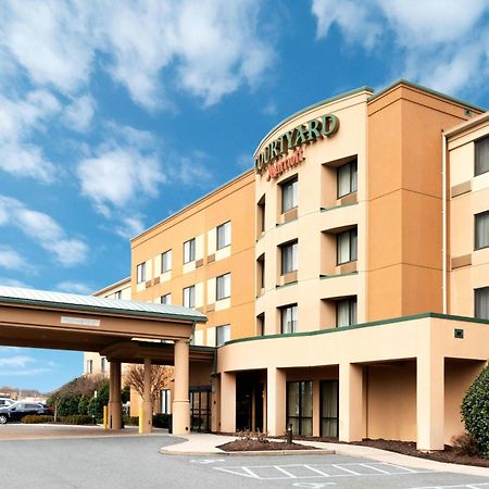 Courtyard By Marriott Salisbury Hotel Exterior foto